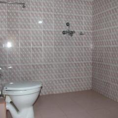 Отель Kathmandu Madhuban Guest House Непал, Катманду - 1 отзыв об отеле, цены и фото номеров - забронировать отель Kathmandu Madhuban Guest House онлайн ванная фото 3
