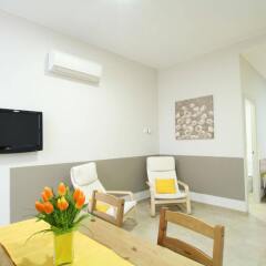 Апартаменты Barcelona Sants Station Apartments Барселона комната для гостей фото 4