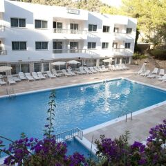 Hotel Apartamentos El Pinar бассейн
