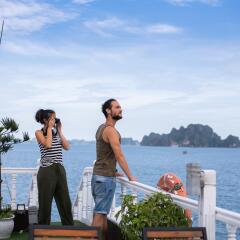 Отель Swan Cruises Halong