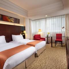 Отель Holiday Inn Shanghai Hongqiao Central комната для гостей фото 4