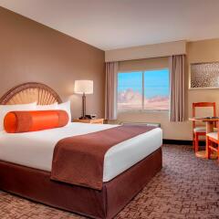 Отель Fiesta Henderson Hotel and Casino США, Хендерсон - отзывы, цены и фото номеров - забронировать отель Fiesta Henderson Hotel and Casino онлайн комната для гостей