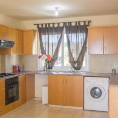 Апартаменты Konnos Apartment 1 в номере фото 2