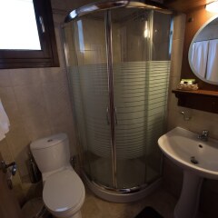 Отель Chorostasi Guest House Ситония ванная фото 2