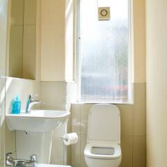 Отель 1 Bedroom Flat In Roseburn Эдинбург ванная
