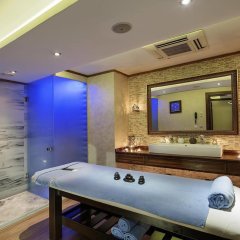 Crowne Plaza Istanbul - Old City in Istanbul, Turkiye from 101$, photos, reviews - zenhotels.com bathroom photo 2