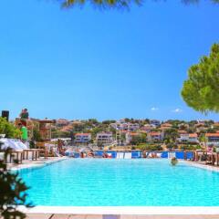 Отель Palas Alacati - Adults Only Чешме бассейн