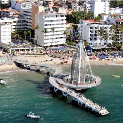 Отель San Marino Vallarta Centro Beach Front Пуэрто-Вальярта городской автобус