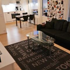 Апартаменты Local Nordic Apartments - Arctic Fox Ювяскюля комната для гостей фото 3