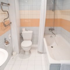 Калининград в Калининграде - забронировать гостиницу Калининград, цены и фото номеров ванная