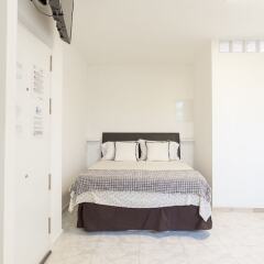 Апартаменты MalagaSuite Fuengirola Studio Фуэнхирола комната для гостей