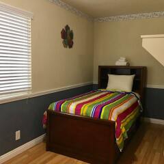 Отель Traveler's Bed & Breakfast Hostel США, Лас-Вегас - отзывы, цены и фото номеров - забронировать отель Traveler's Bed & Breakfast Hostel онлайн комната для гостей фото 4