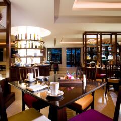 Отель Movenpick Resort & Spa Karon Beach Phuket питание