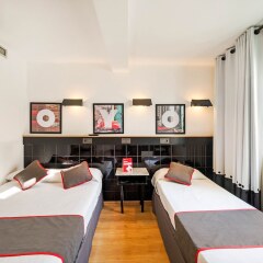 Отель Hostal Athenas Испания, Сан-Адриан-де-Бесос - 8 отзывов об отеле, цены и фото номеров - забронировать отель Hostal Athenas онлайн питание
