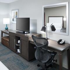 Отель Hampton Inn Gateway Arch Downtown удобства в номере