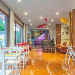 The Oddy Hip Hotel питание