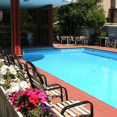 Hotel Universo Римини бассейн
