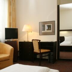 Отель Andi Stadthotel Германия, Мюнхен - 1 отзыв об отеле, цены и фото номеров - забронировать отель Andi Stadthotel онлайн сейф в номере