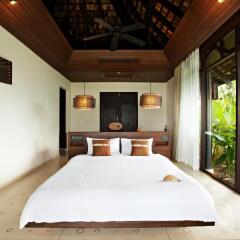 Отель The Vijitt Resort Phuket сейф в номере
