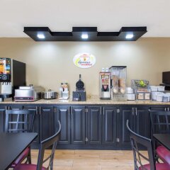 Super 8 by Wyndham Malvern in Malvern, United States of America from 73$, photos, reviews - zenhotels.com meals