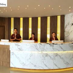 New Square Patong Hotel интерьер отеля фото 3