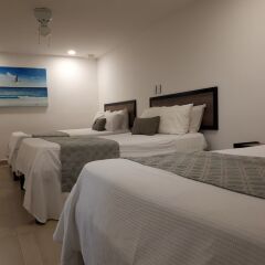 Отель Brisas 10 Beachside Suites комната для гостей фото 3