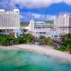 Lotte Hotel Guam пляж