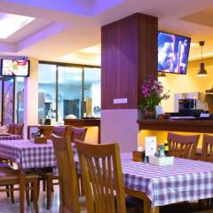 Отель Orchid Resortel Пхукет гостиничный бар