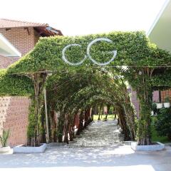 Отель Countryside Garden Resort & Bar