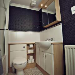Отель Lochend Serviced Apartments Великобритания, Эдинбург - отзывы, цены и фото номеров - забронировать отель Lochend Serviced Apartments онлайн ванная фото 2