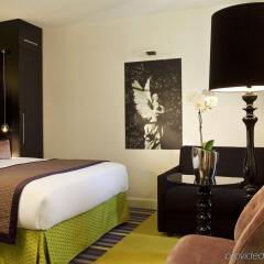Hotel Le Petit Paris Париж комната для гостей фото 2