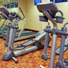 Отель Holiday Inn Raleigh Durham Airport фитнесс-зал фото 3