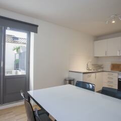 Апартаменты Liiiving in Porto Downtown Terrace Apartment в номере