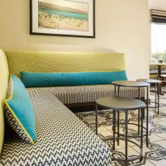 West Beach Inn, a Coast Hotel комната для гостей