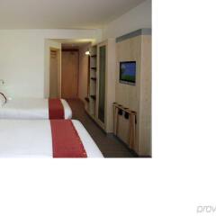Отель Holiday Inn Express Barcelona City 22@ сейф в номере