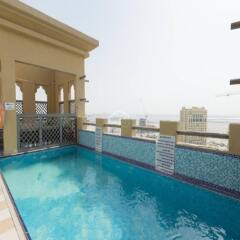 Reflections Hotel Dubai бассейн