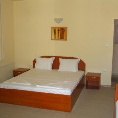 Отель Terra Guest House Болгария, Равда - отзывы, цены и фото номеров - забронировать отель Terra Guest House онлайн сейф в номере