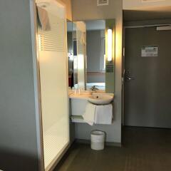 Отель ibis budget Zurich Airport ванная