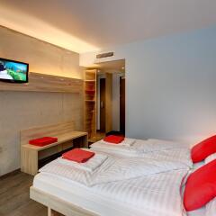 Отель MEININGER Hotel Wien Downtown Franz Австрия, Вена - 5 отзывов об отеле, цены и фото номеров - забронировать отель MEININGER Hotel Wien Downtown Franz онлайн комната для гостей