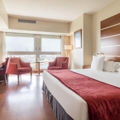 Hotel ILUNION Malaga комната для гостей фото 3