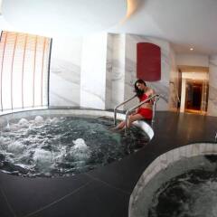 Отель Crowne Plaza West Hanoi бассейн фото 2