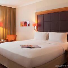 Отель Continental - Mgallery By Sofitel Цюрих комната для гостей
