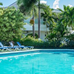 Отель Holiday Haven Ямайка, Ранавей-Бей - отзывы, цены и фото номеров - забронировать отель Holiday Haven онлайн бассейн фото 3