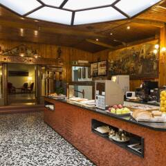 Mesón Castilla Atiram Hotel питание