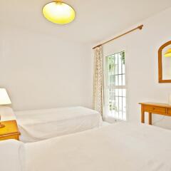 Отель Apartamentos Llevant комната для гостей фото 5