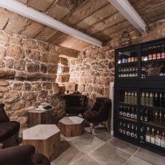 Отель Talbot and Bons Boutique Bed & Breakfast Мальта, Гуджа - отзывы, цены и фото номеров - забронировать отель Talbot and Bons Boutique Bed & Breakfast онлайн гостиничный бар