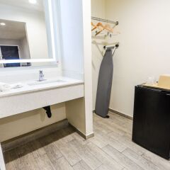 Отель Hollywood Inn Express LAX удобства в номере фото 2