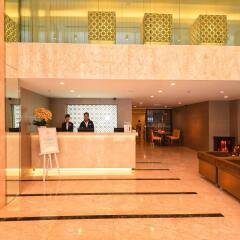GK Central Hotel интерьер отеля