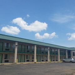 Отель Travel Inn парковка