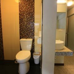 Отель Meet Inn At Silom Бангкок ванная